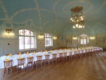 Ballsaal im Kurhaus Bergün in Bergün/Bravuogn
