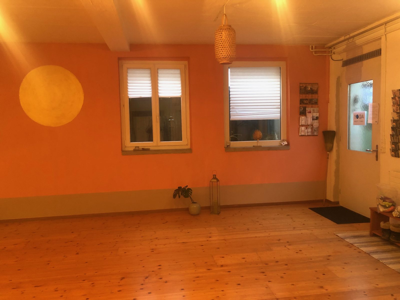 Raum für Yoga, Mediation, ruhige Körperarbeit usw., weiteres Bild